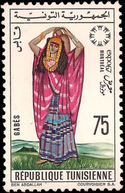 Exposition internationale de Montréal - Costume régional de Gabès